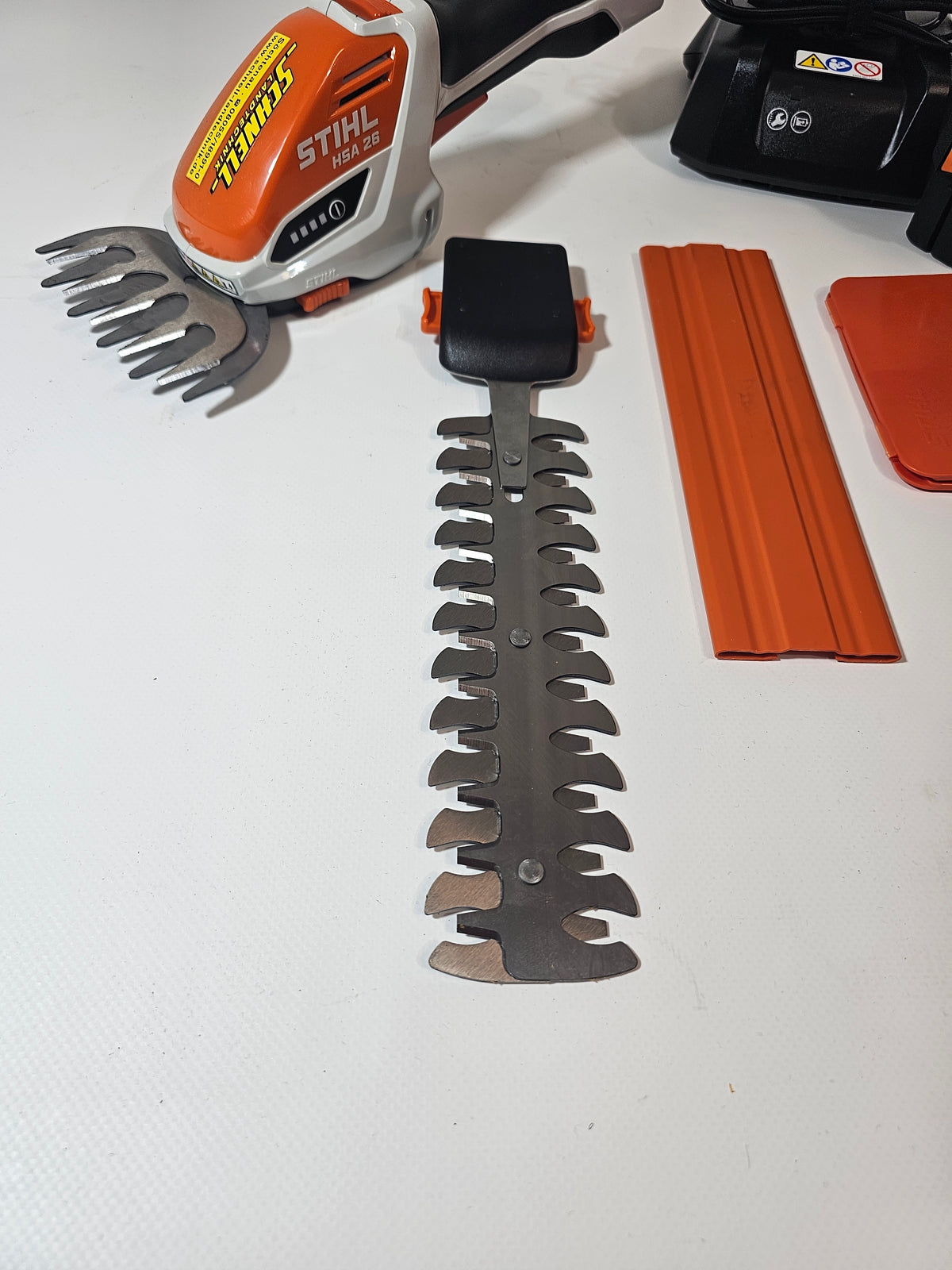 STIHL Akku-Heckenschere HSA26 Set