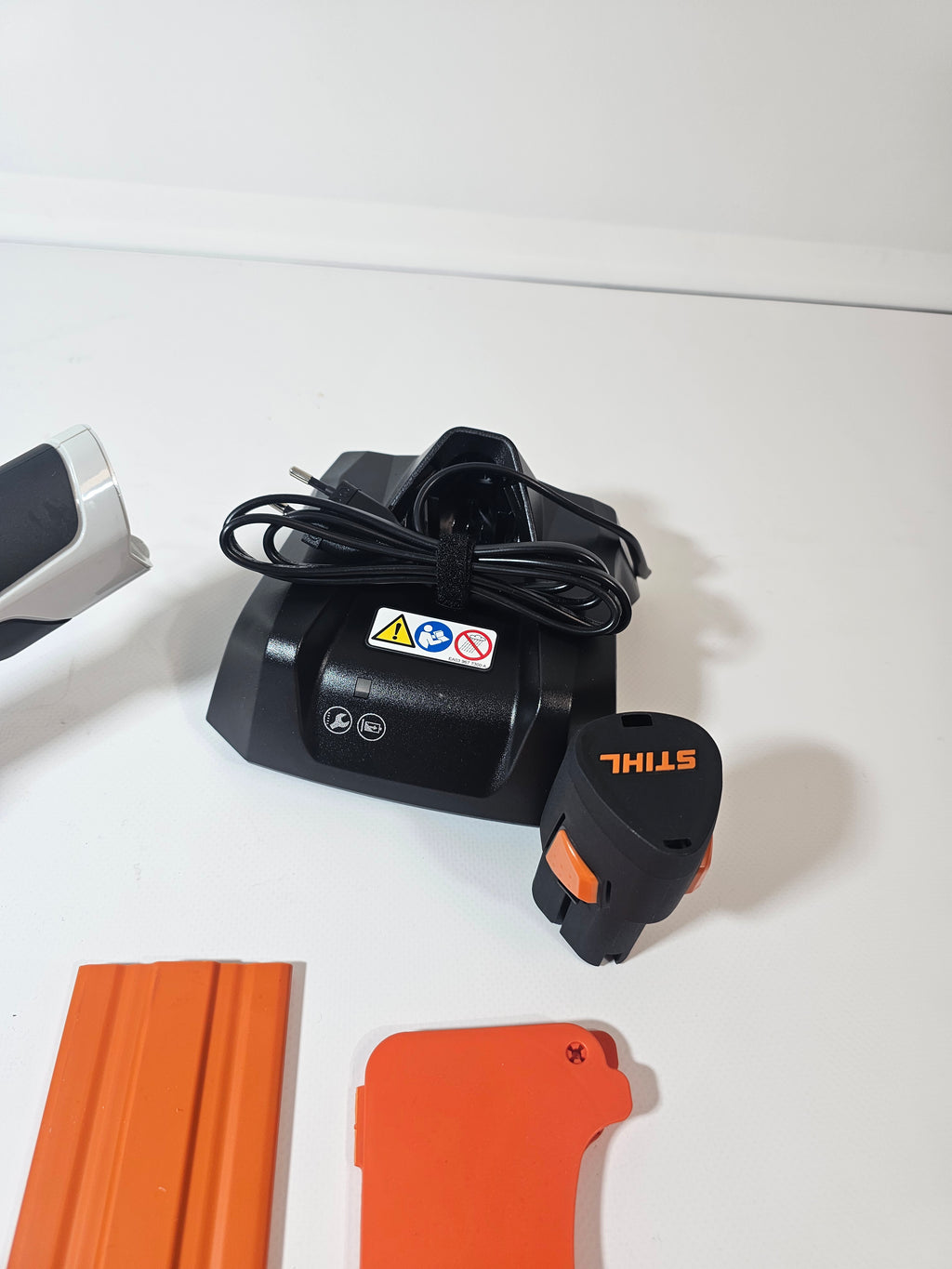 STIHL Akku-Heckenschere HSA26 Set
