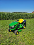 JOHN DEERE Rasentraktor X147R