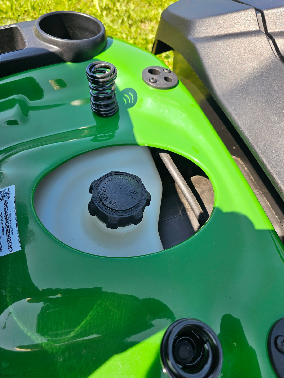 JOHN DEERE Rasentraktor X147R