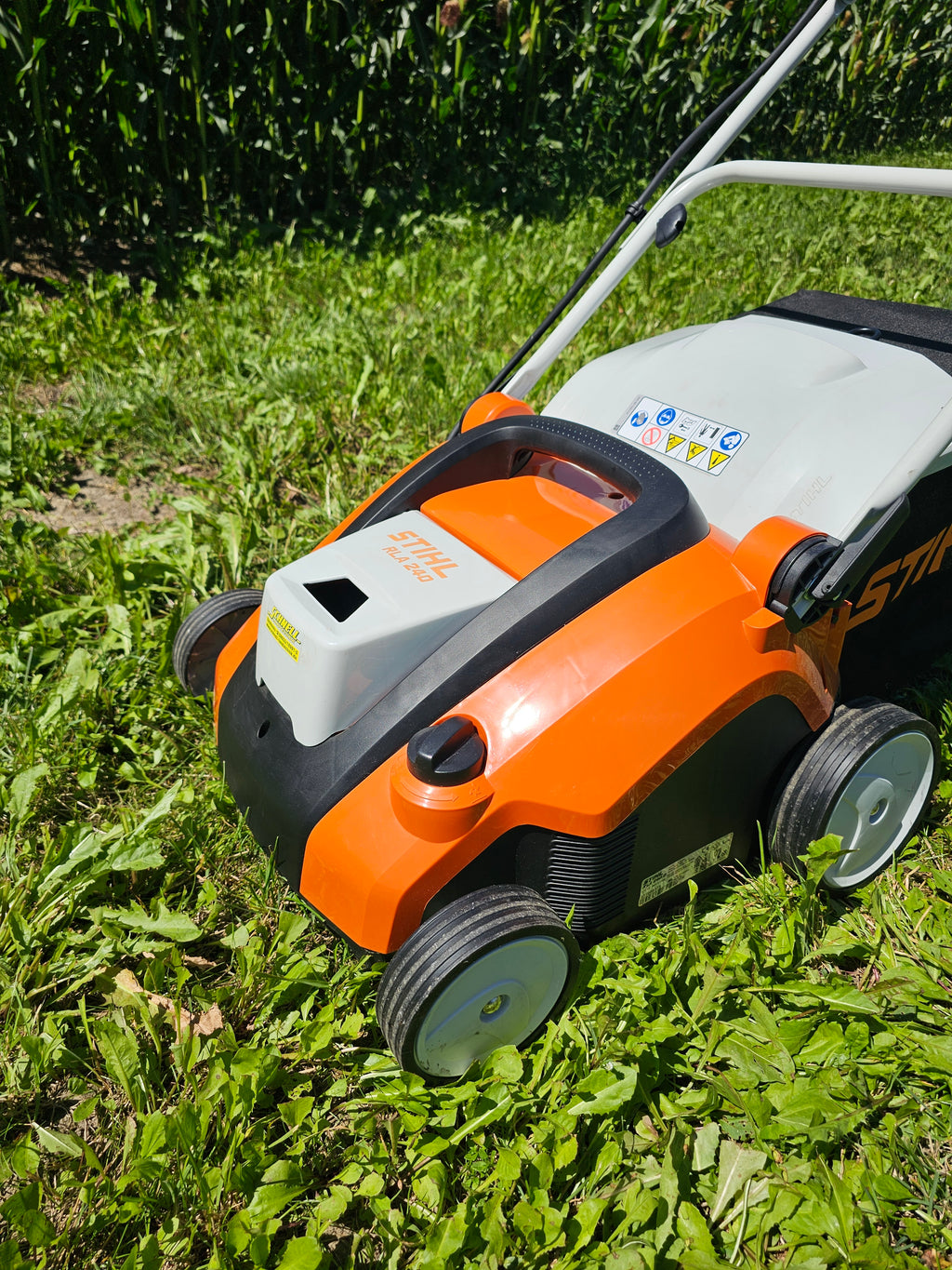 STIHL Akku-Rasenlüfter RLA 240 Set
