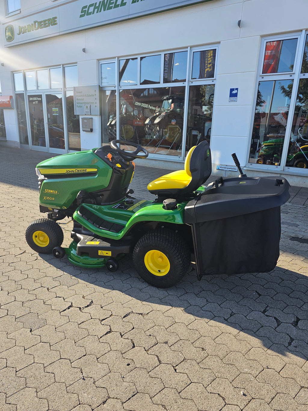 JOHN DEERE Rasentraktor X350R