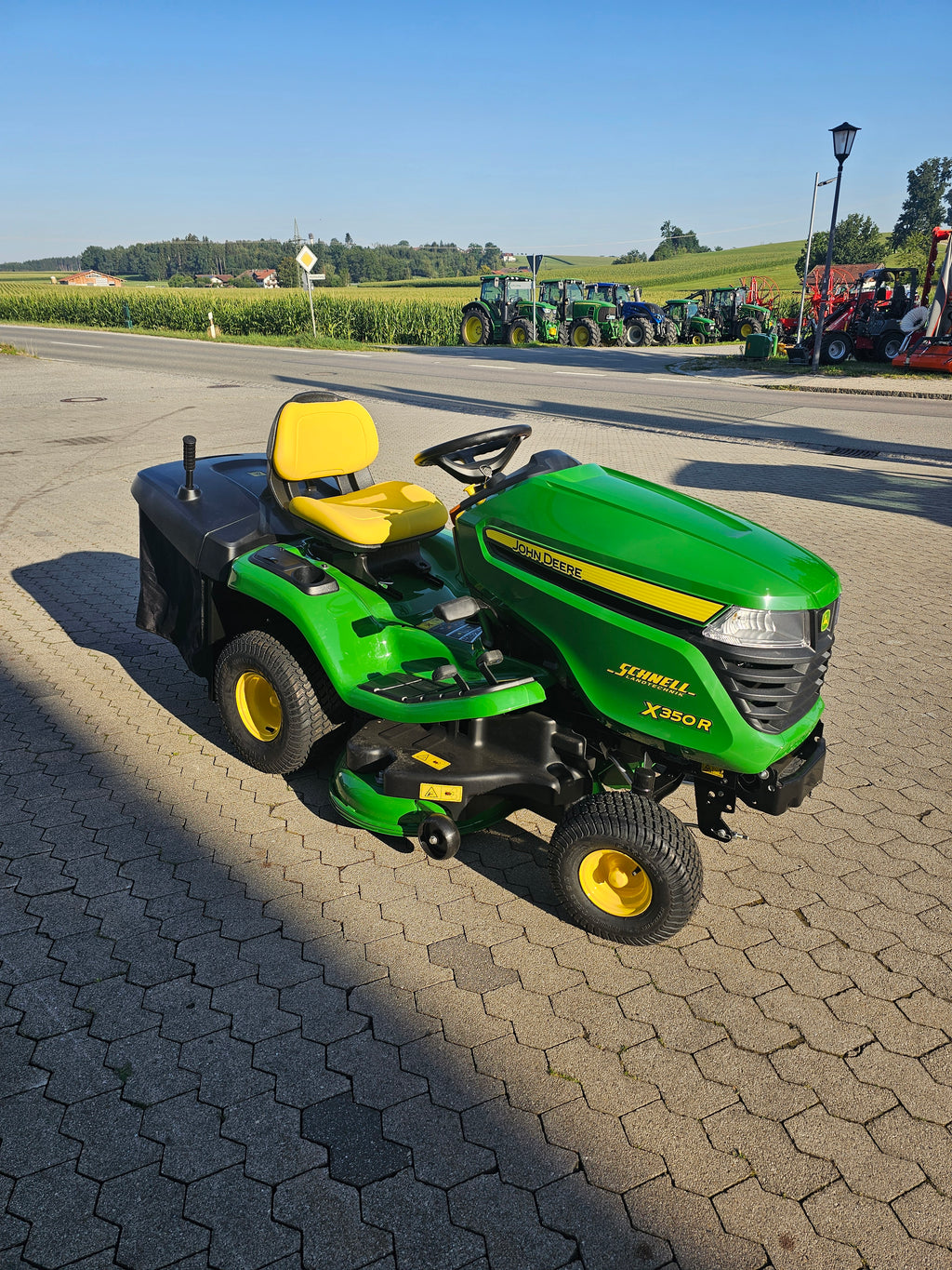 JOHN DEERE Rasentraktor X350R