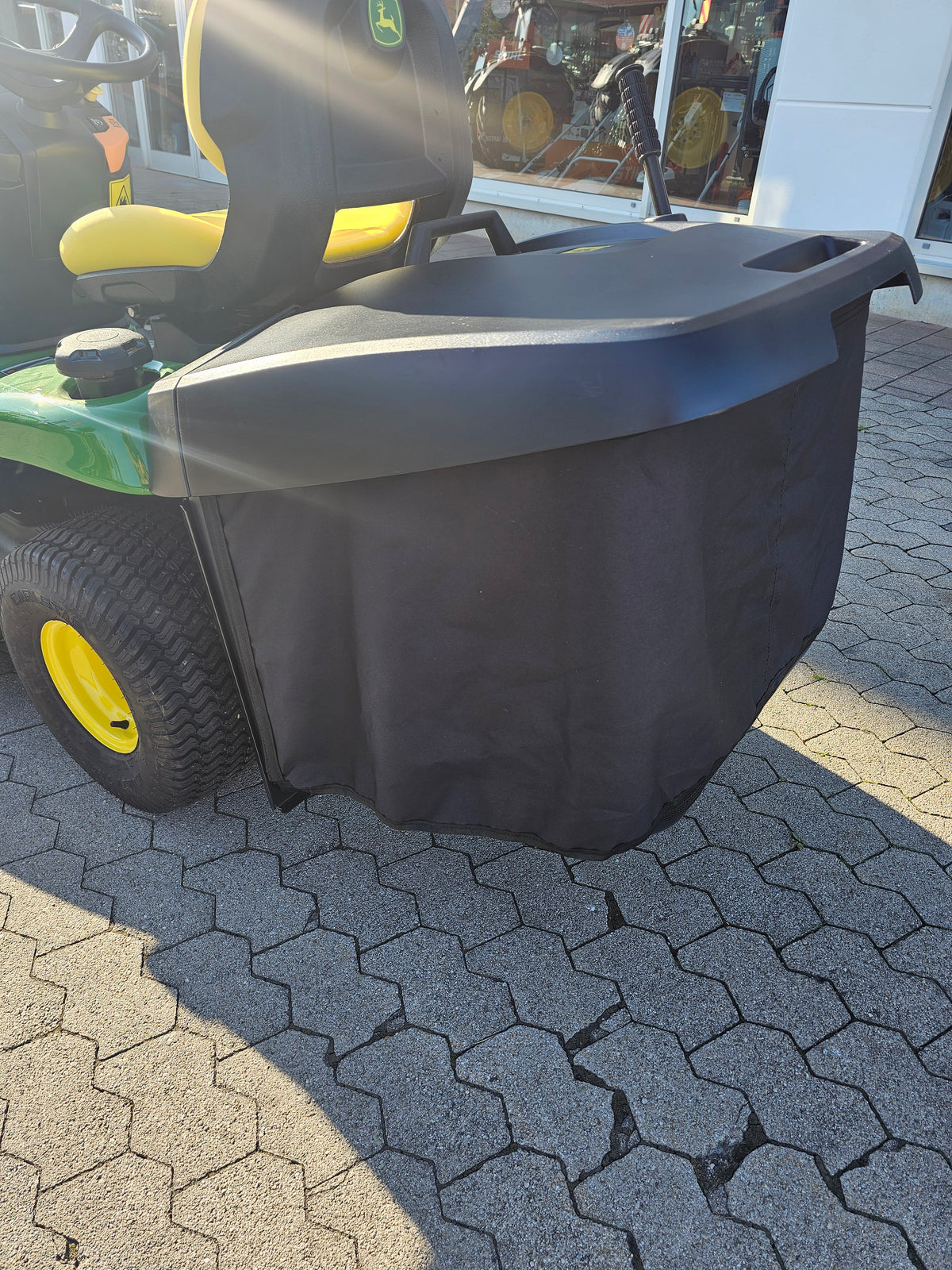 JOHN DEERE Rasentraktor X350R